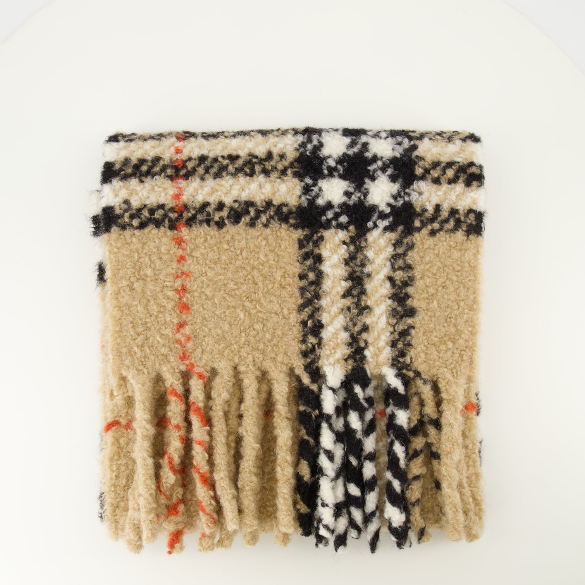 チェック模様のアルパカスカーフ