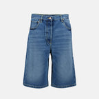 Imagen de pantalones bermudas de mezclilla de Prada para mujeres - Temporada Primavera-Verano 2025 - Vista frontal