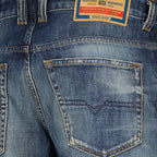 Bild von Jean D-Vyl 1993 von Diesel für Männer - Saison Herbst-Winter 2025 - Detailansicht 1