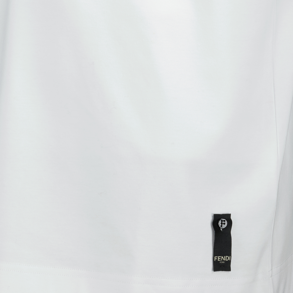 Image d'un t-shirt en coton blanc de Fendi pour hommes - Saison Printemps-Été 2025 - Vue des détails du produit 3