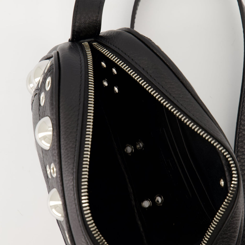 Image du Pouch Nellcôte par Valentino Garavani pour femmes - Saison Automne-Hiver 2025 - Détail Vue 2