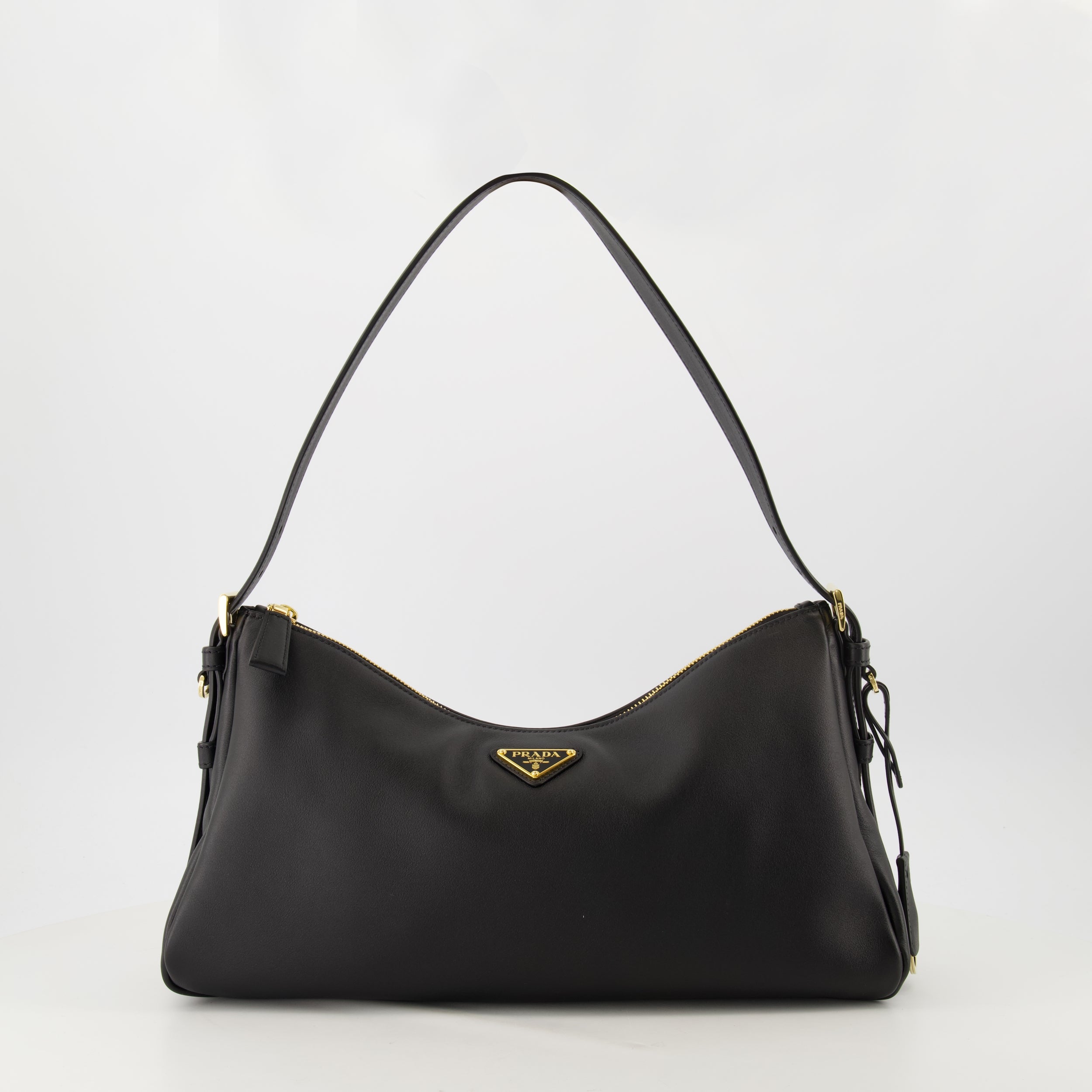 Prada, Sac Aimée, black leather bag, luxury accessories, contemporary design