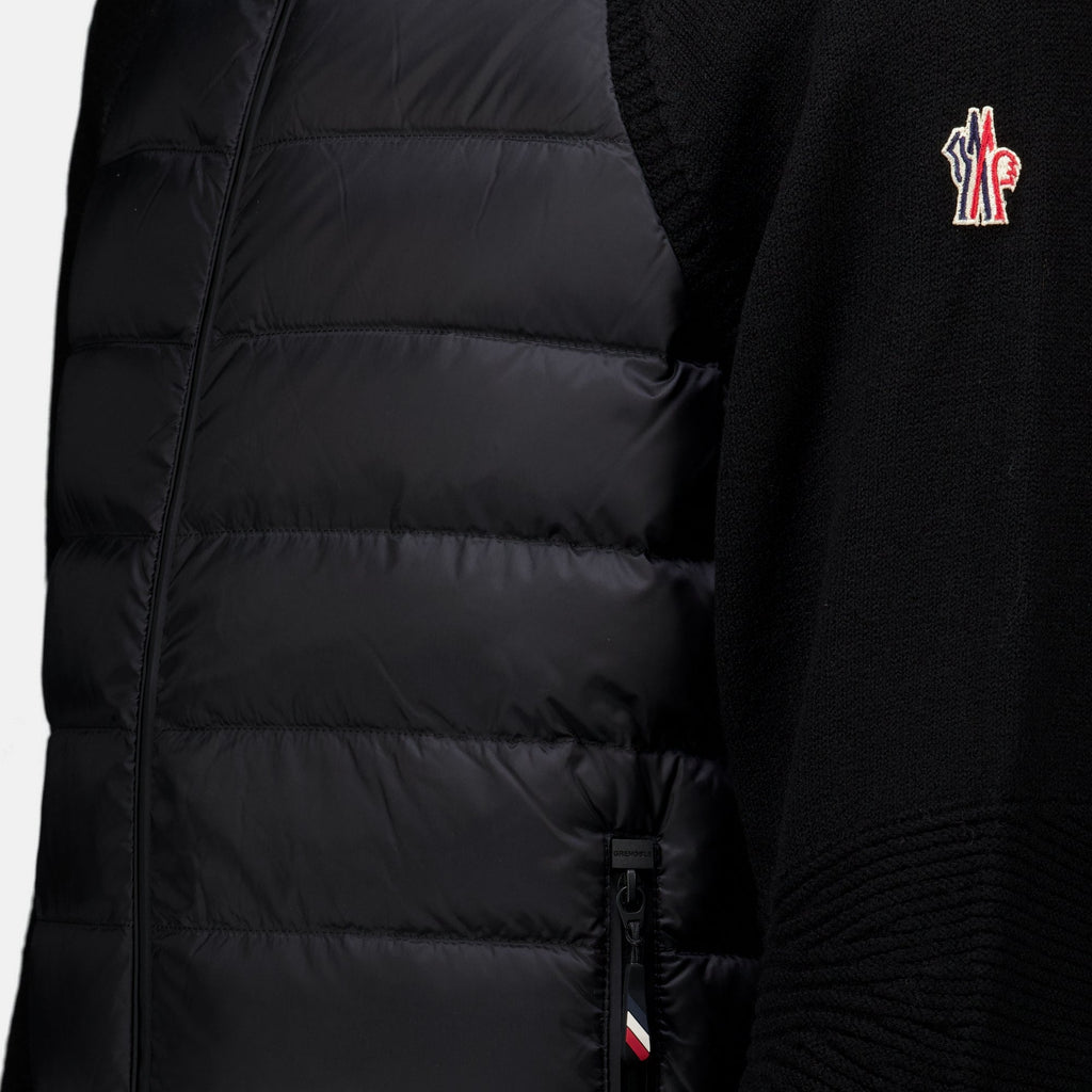 Chaqueta negra de materiales mixtos