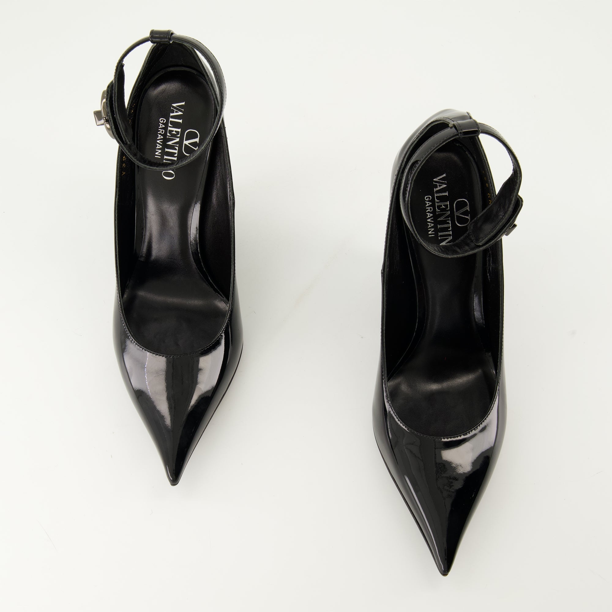 Leather pumps, VLogo design, pointed toe shoes, fall-winter footwear, adjustable ankle strap