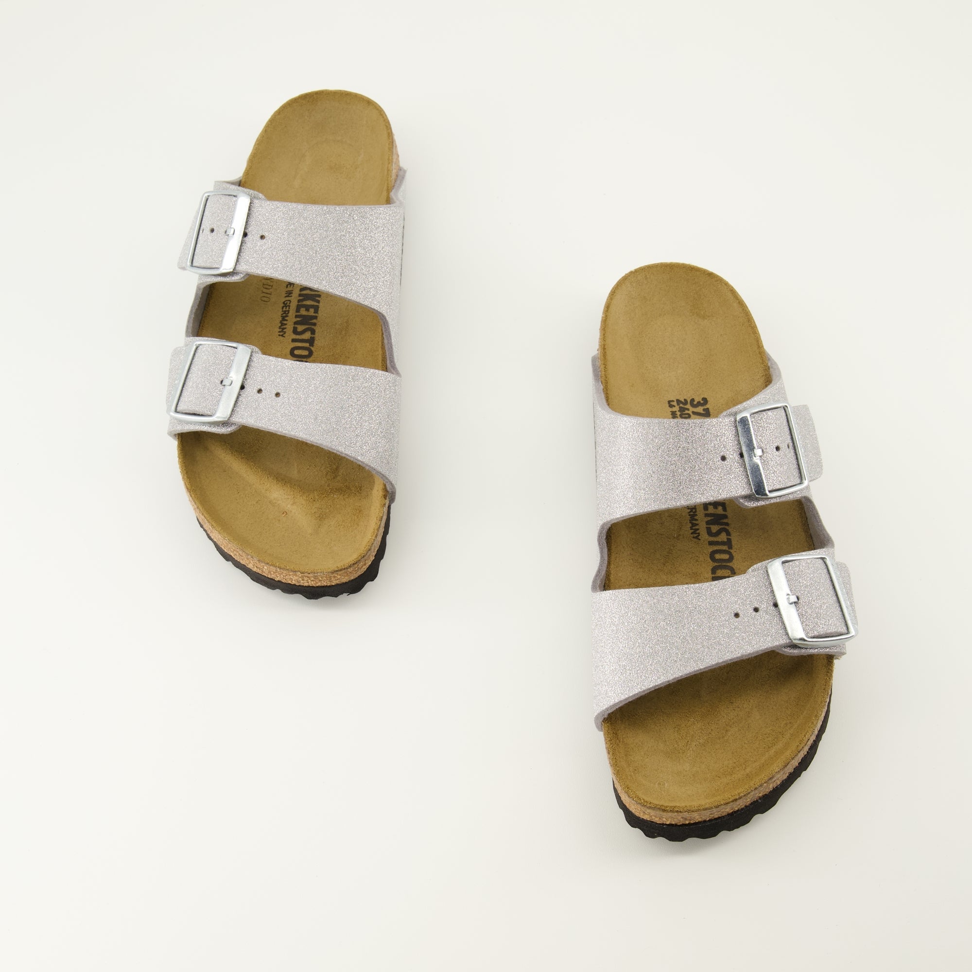 Image of Arizona Sandals by Birkenstock for Women - Season Autumn-Winter 2025 - Top View Pair