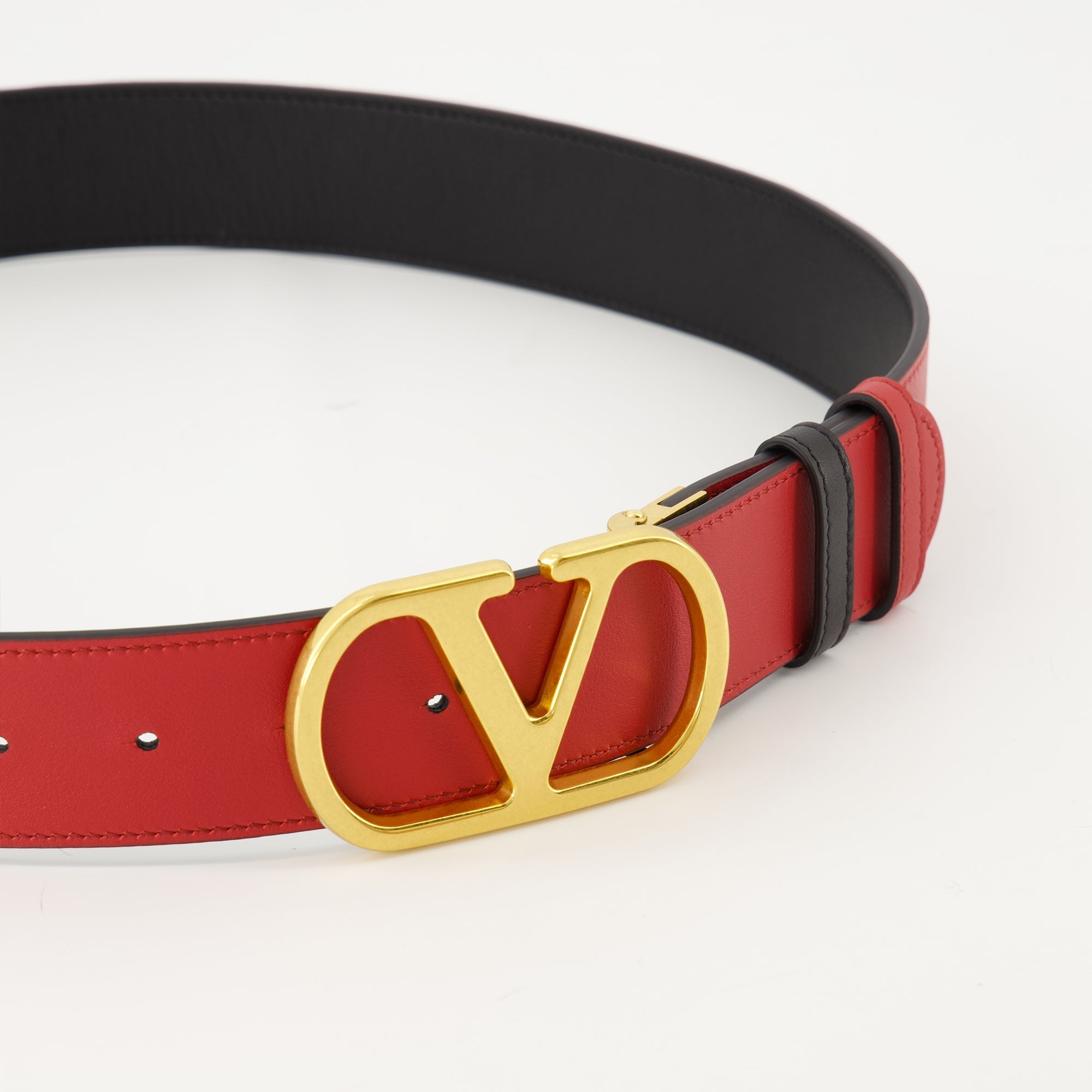 Valentino belt, reversible belt, VLogo Signature, leather belt, fashion accessories