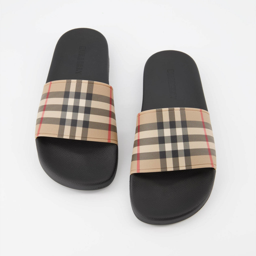 - Burberry Men's Slides
- Vintage Style
- Retro Trend
- Classic Check
- Summer Comfort