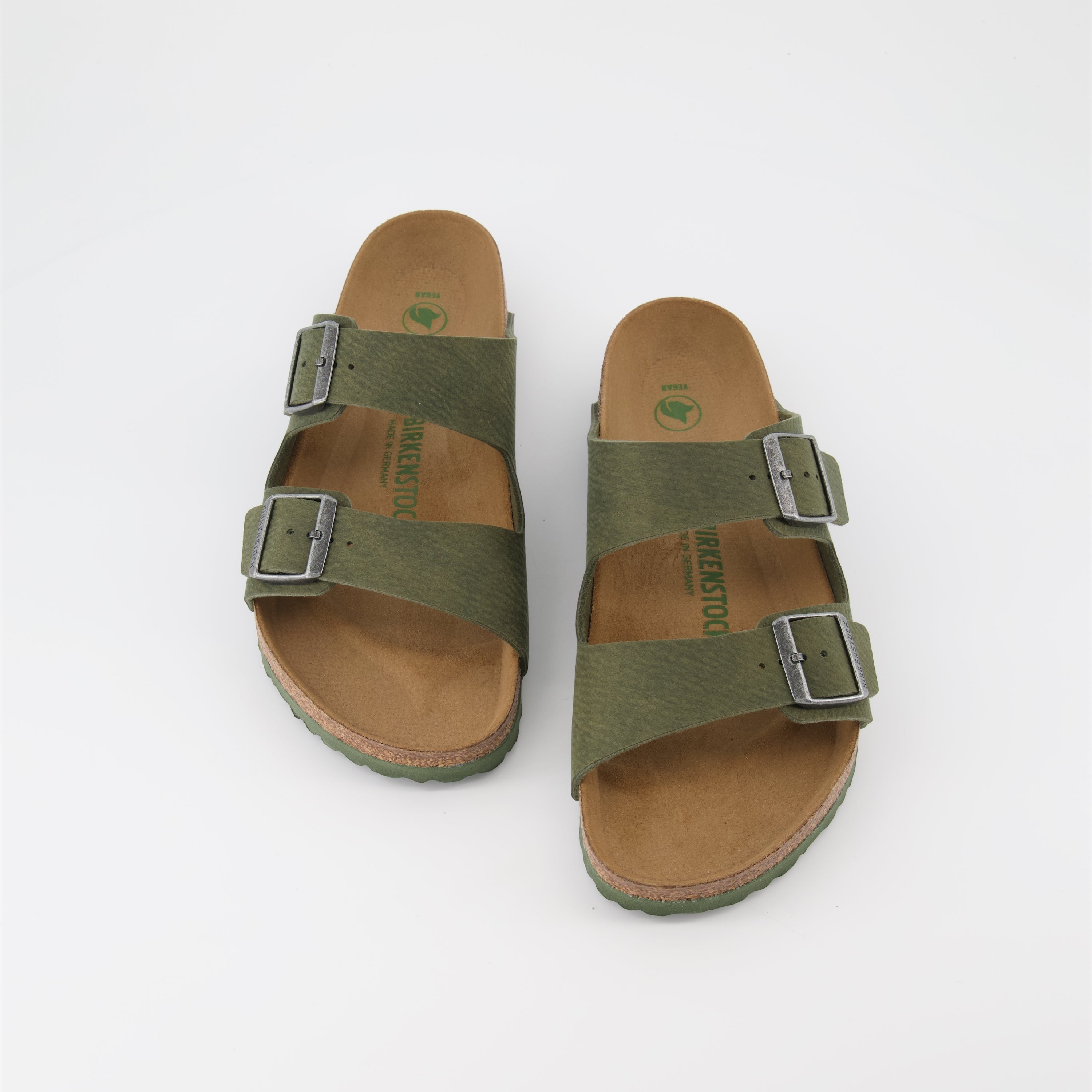 남성용 Birkenstock Arizona 샌들의 이미지 - 시즌 봄-여름 2024 - 쌍의 위에서 본 모습