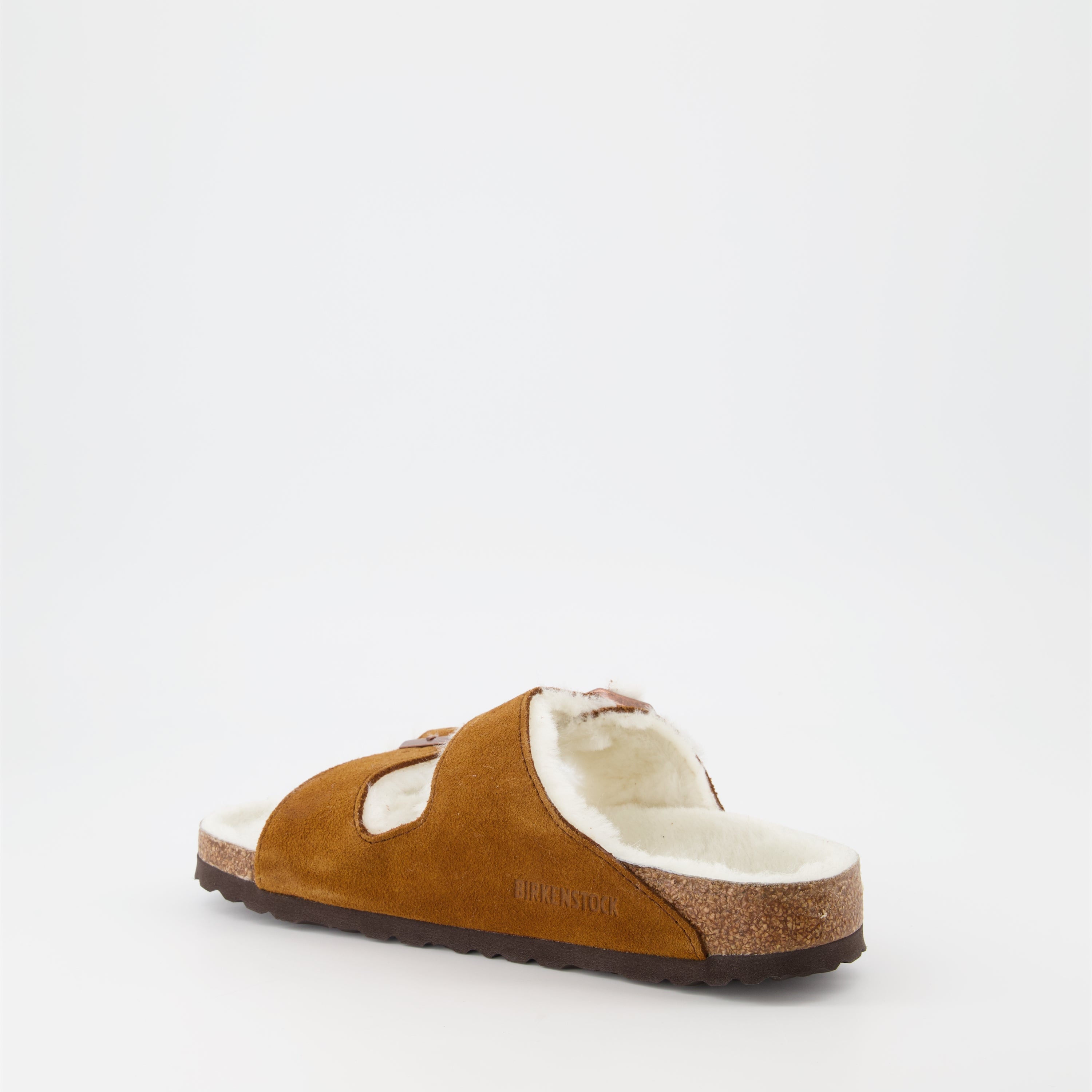 Image des sandales Arizona en fourrure shearling de Birkenstock pour femmes - Saison Printemps-Été 2023 - Vue de détail supérieure