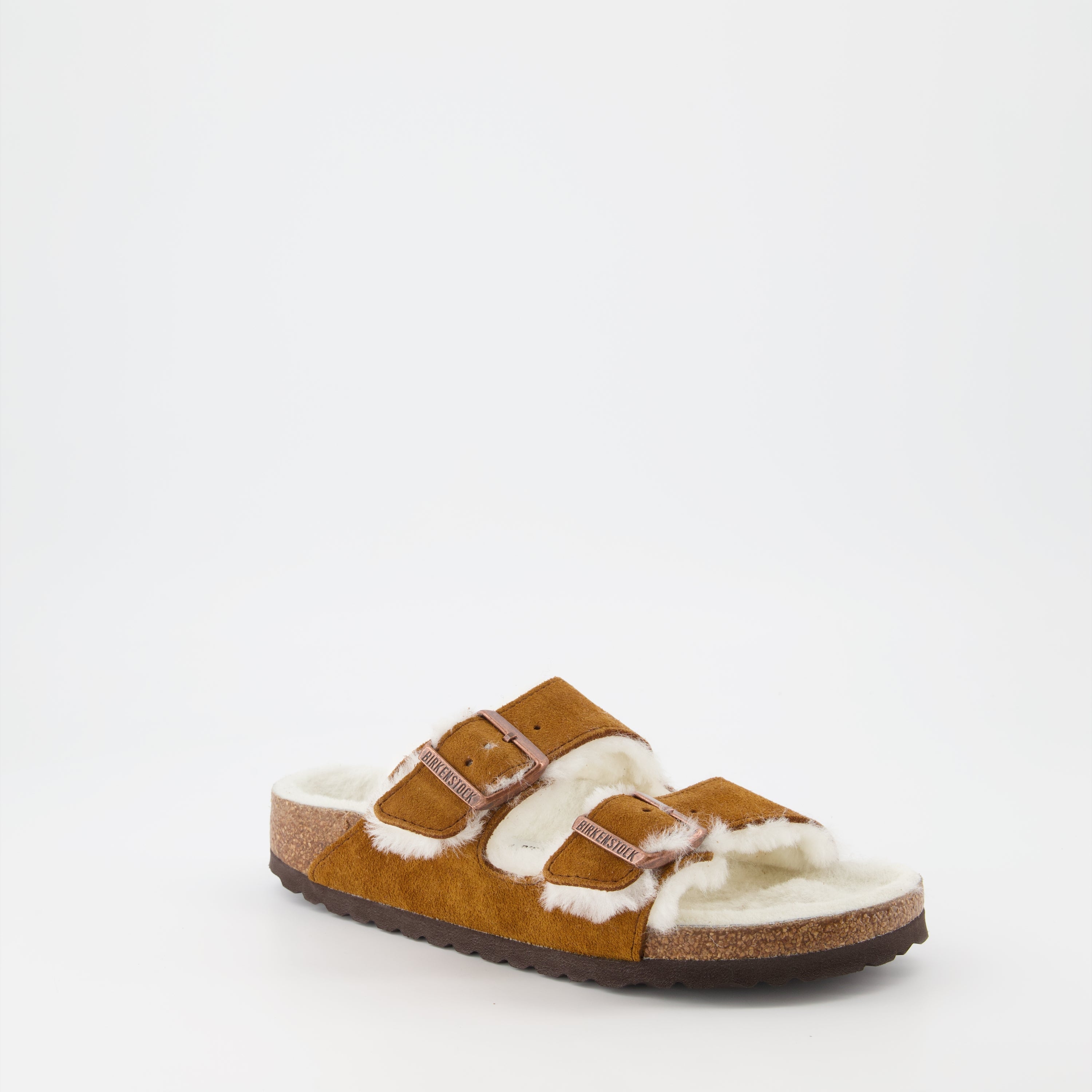 Image des sandales Arizona en fourrure shearling de Birkenstock pour femmes - Saison Printemps-Été 2023 - Vue arrière