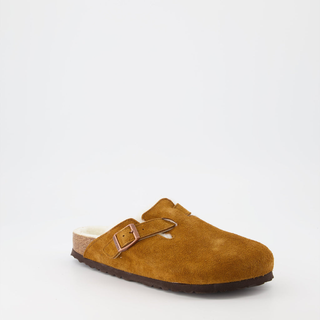 Image des Mules Boston en Fourrure de Mouton de Birkenstock pour Femmes - Saison Automne-Hiver 2023 - Vue Arrière