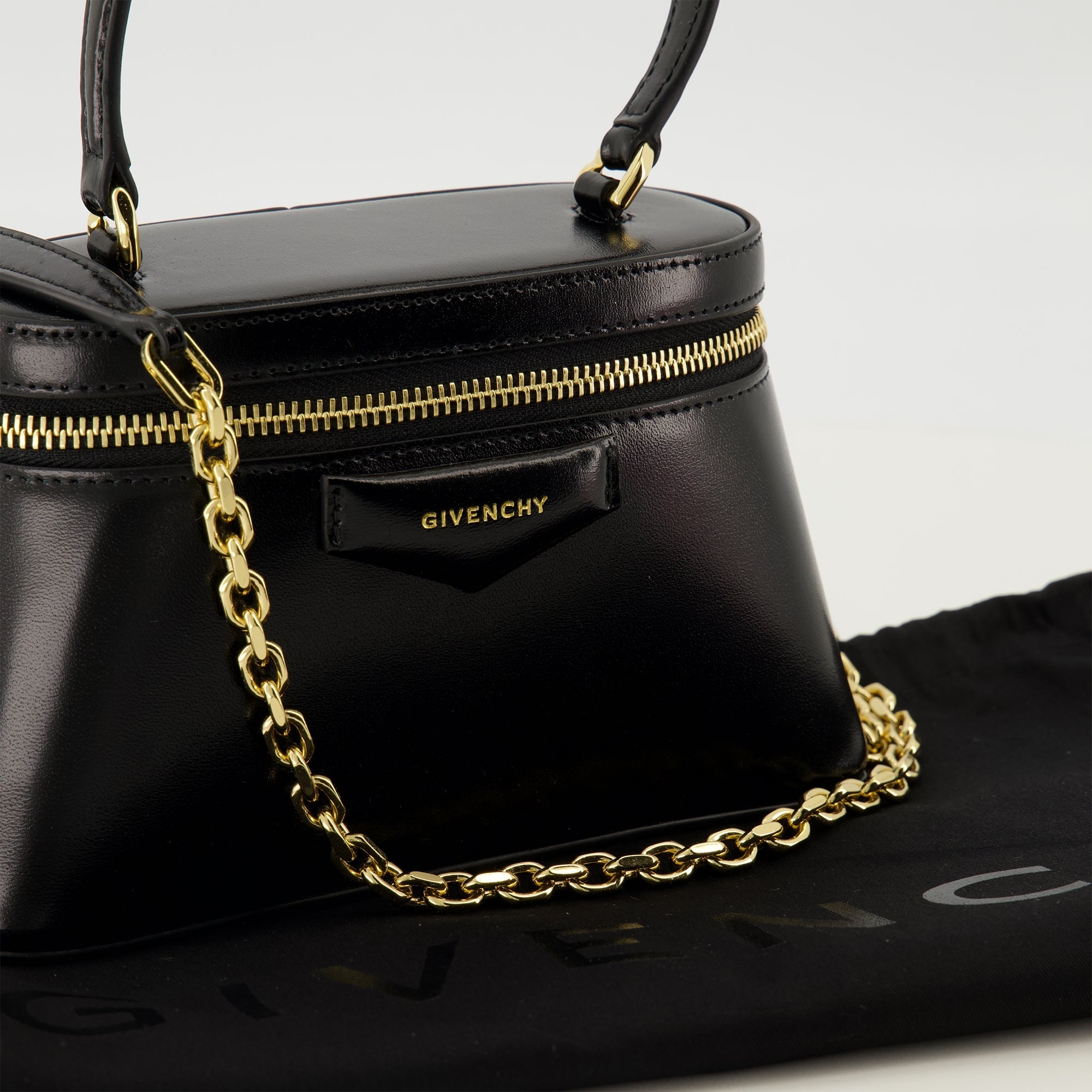 Antigona Vanity Bag - Givenchy - Women | WE IN STYLE