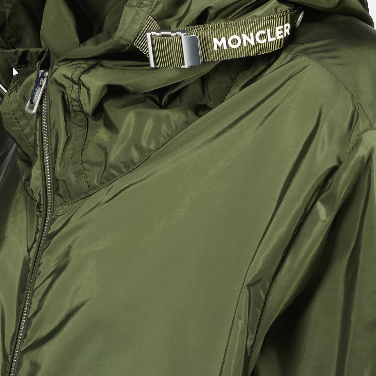 Imagem do Casaco de Vento com Capuz Remoray da Moncler para Homens - Temporada Primavera-Verão 2025 - Detalhe 8