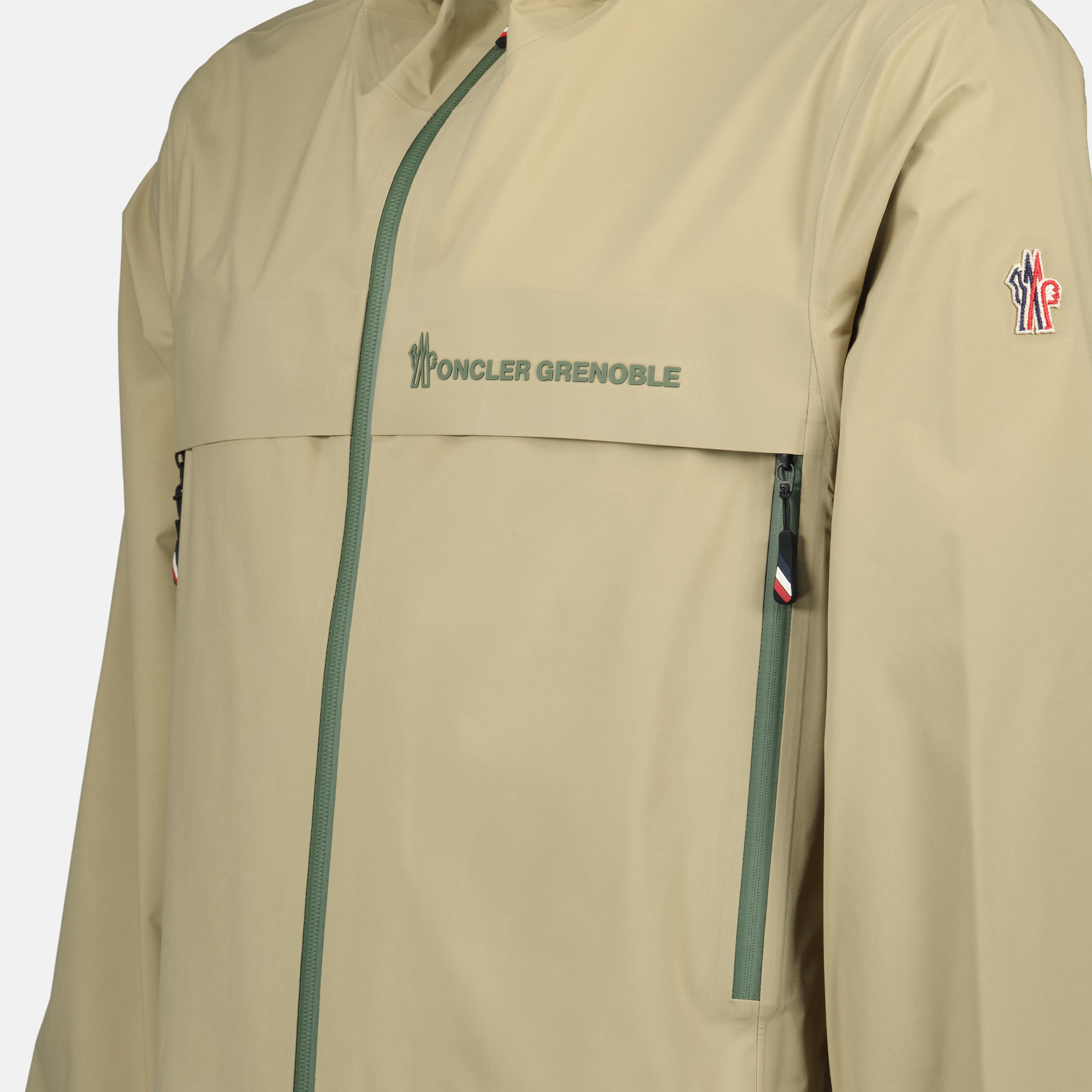 Imagen de la chaqueta impermeable Shipton de Moncler Grenoble para hombres - Temporada Primavera-Verano 2025 - Vista de detalle 1