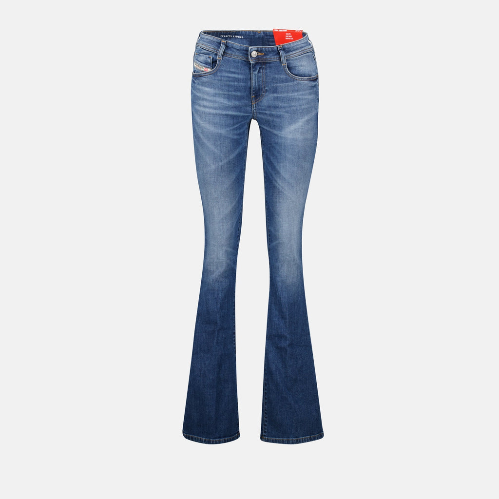 Imagem dos jeans de denim bootcut 1969 D-Ebbey da Diesel para mulheres - Temporada Outono-Inverno 2024 - Vista frontal