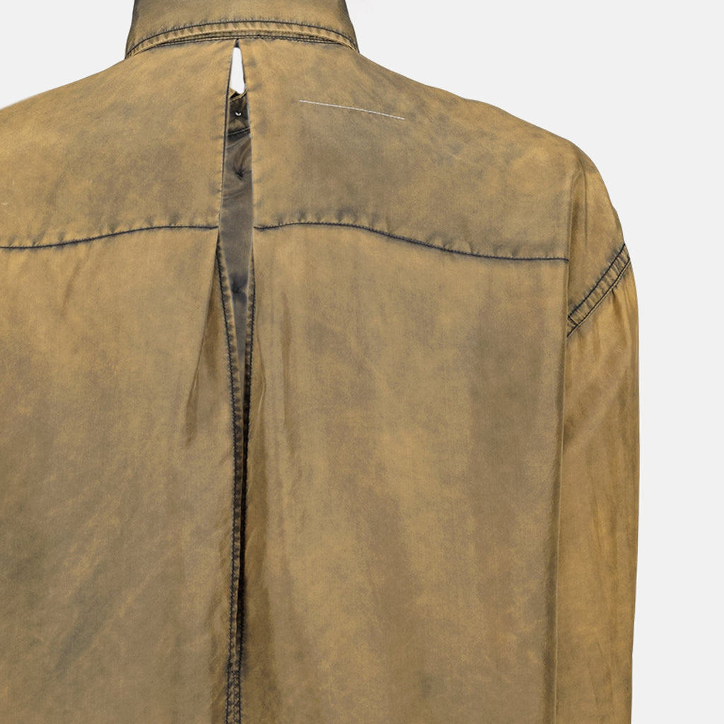 Mm6の女性用ロングブラウンウォッシュ効果シャツの画像 - シーズン春夏2025 - 詳細ビュー8