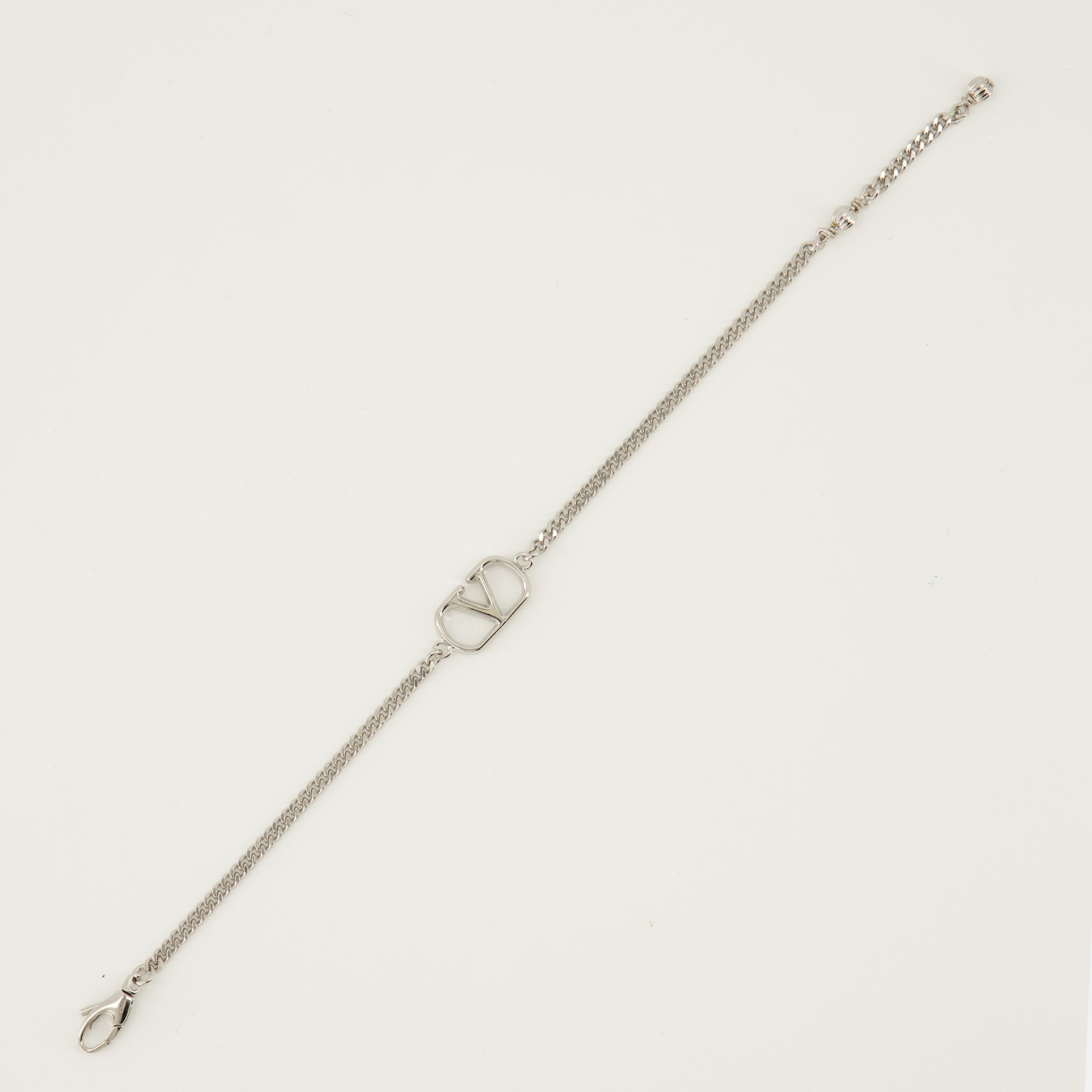 Image of Vlogo Bracelet by Valentino Garavani for Men - Season Spring-Summer 2026 - Detail View 1