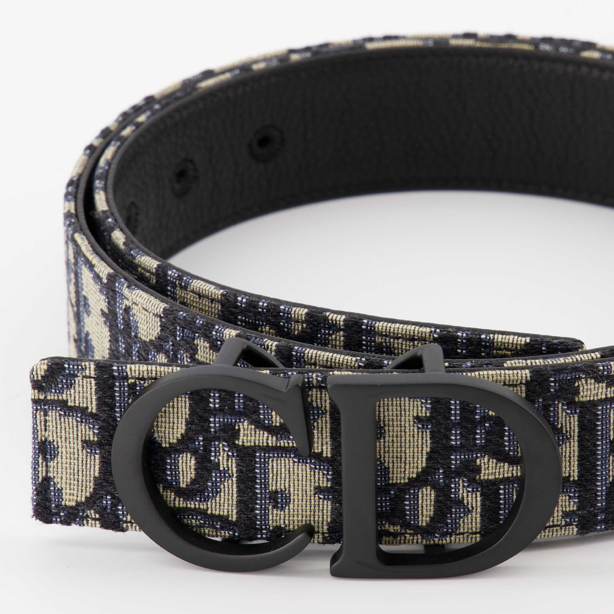 reversible belt, canvas and leather, elegant accessory, versatile belt, designer belt