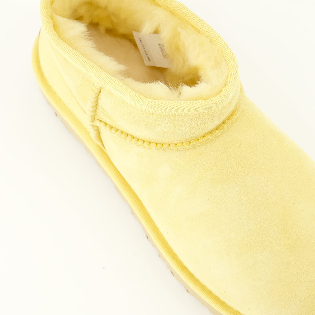 Classic Ultra Mini Lammfellstiefel