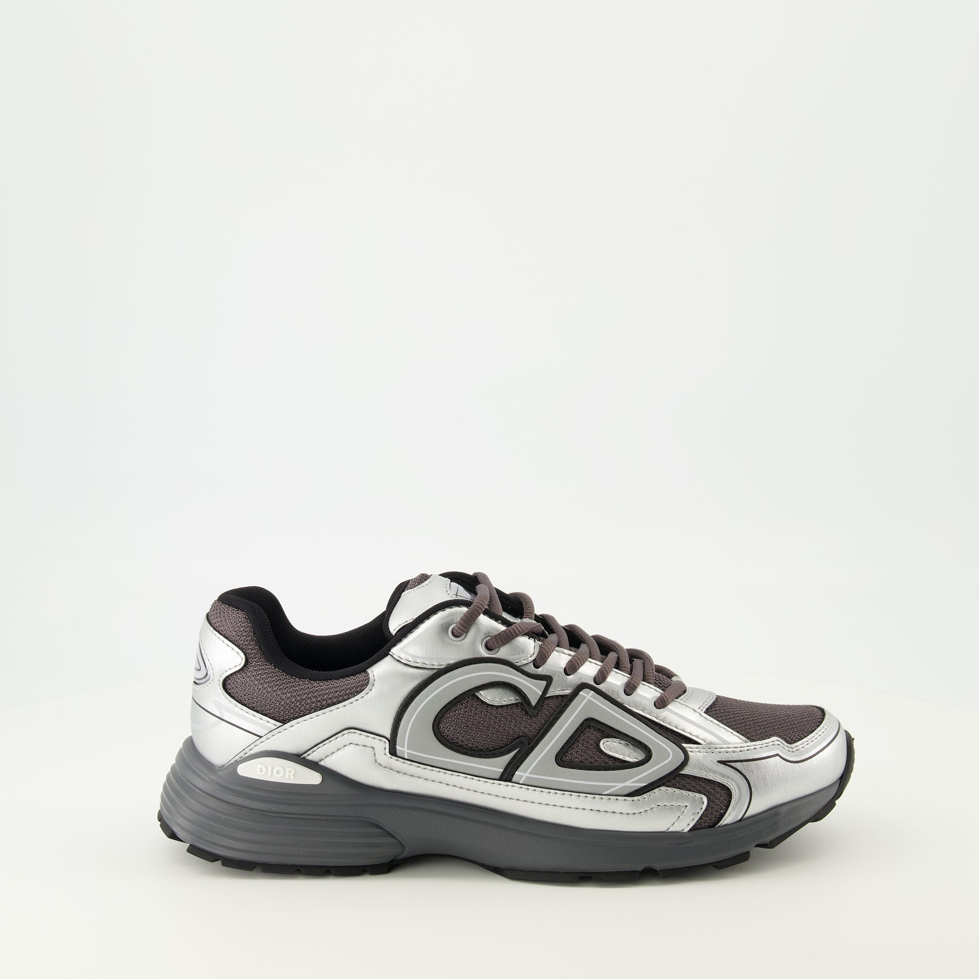 Immagine delle sneakers grigie e nere B30 di Dior per uomini - Stagione Autunno-Inverno 2025 - Vista laterale destra