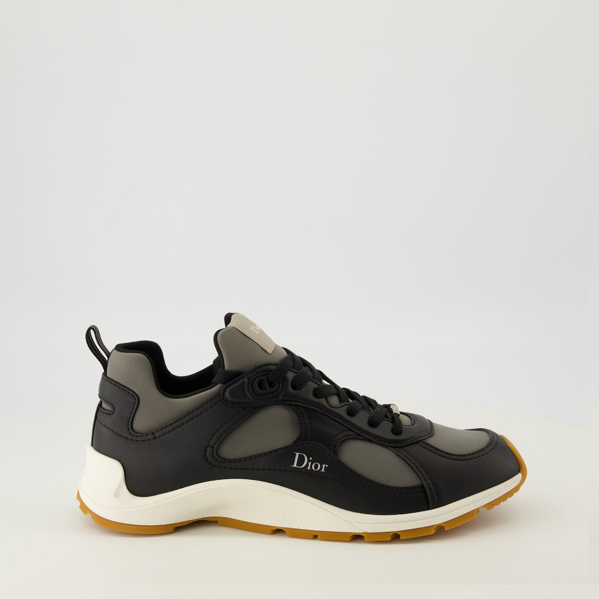 Mile Noir Sneakers