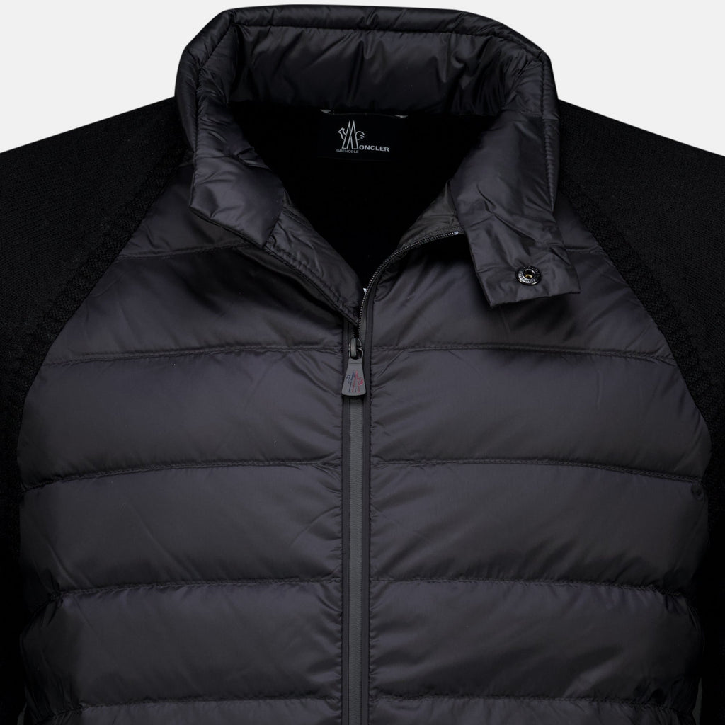 Chaqueta negra de materiales mixtos