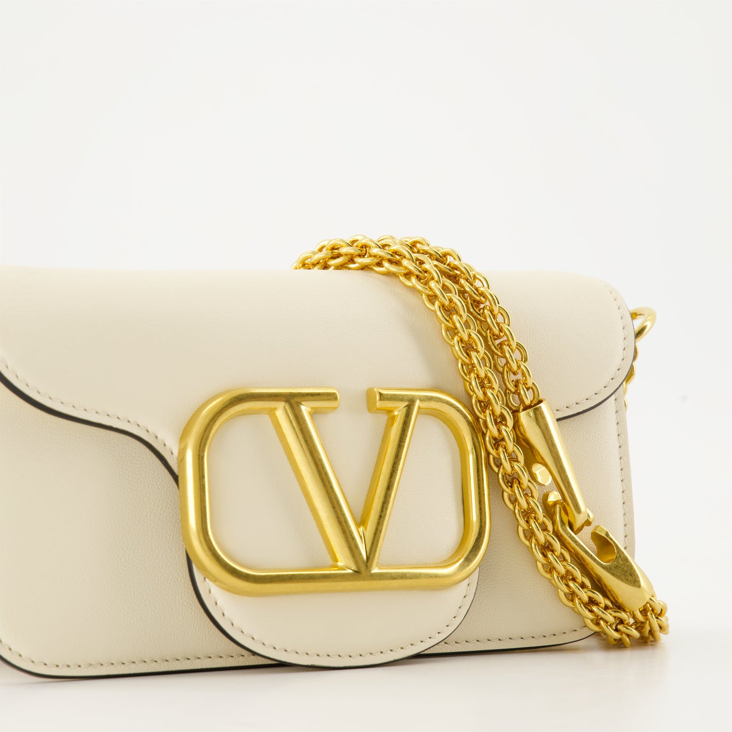 Valentino Garavani, white leather bag, designer shoulder bag, luxury accessory, Autumn-Winter 2024