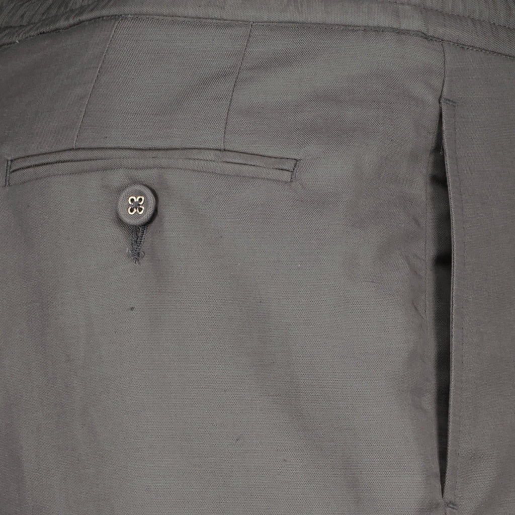 Bild der Phill Black Shorts von Officine Générale für Herren - Saison Frühling-Sommer 2026 - Detailansicht 2