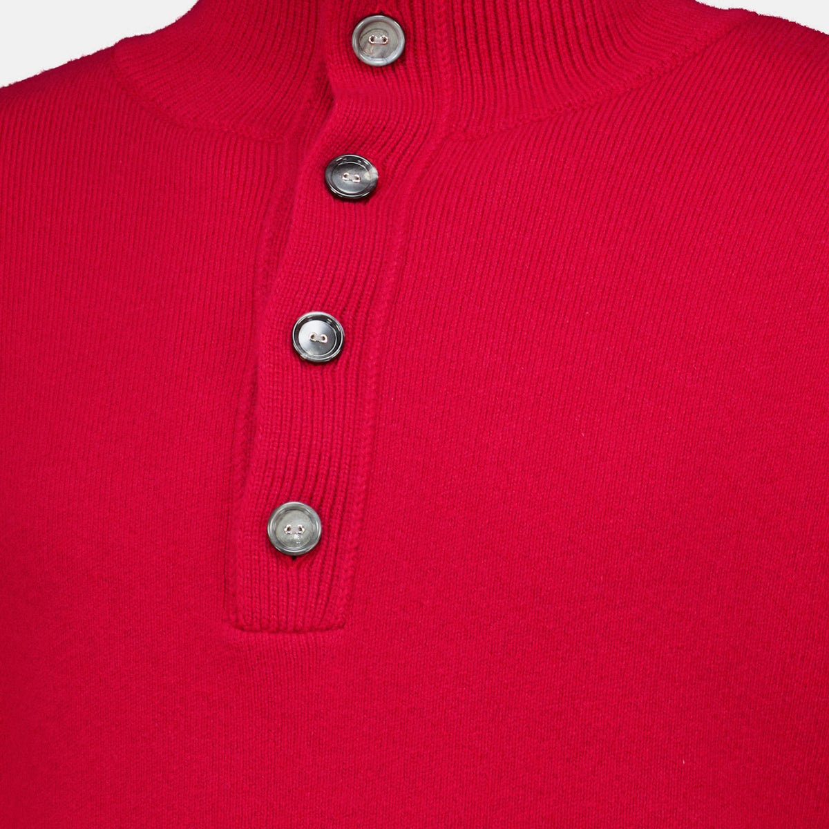 Maglione rosso in maglia a collo alto