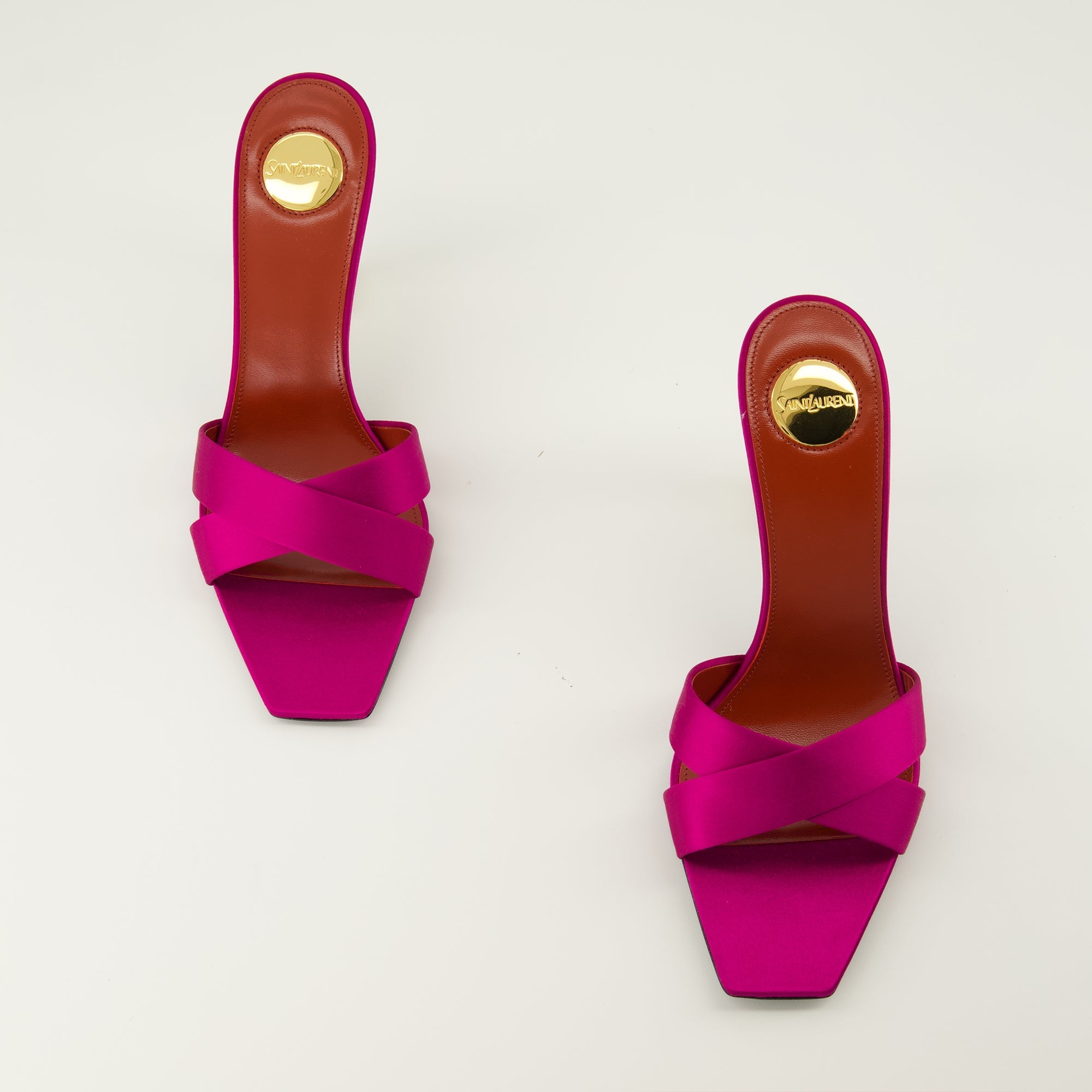 생 로랑의 여성용 오퓌움 힐 뮬 이미지 - 봄-여름 시즌 2026 - 쌍의 위쪽 보기