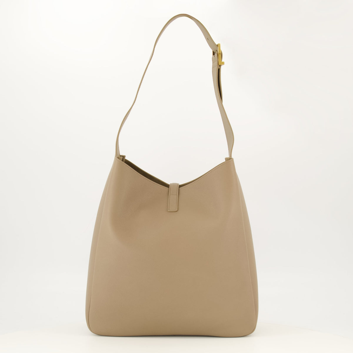 Le 5 à 7 large ベージュ レザーバッグ