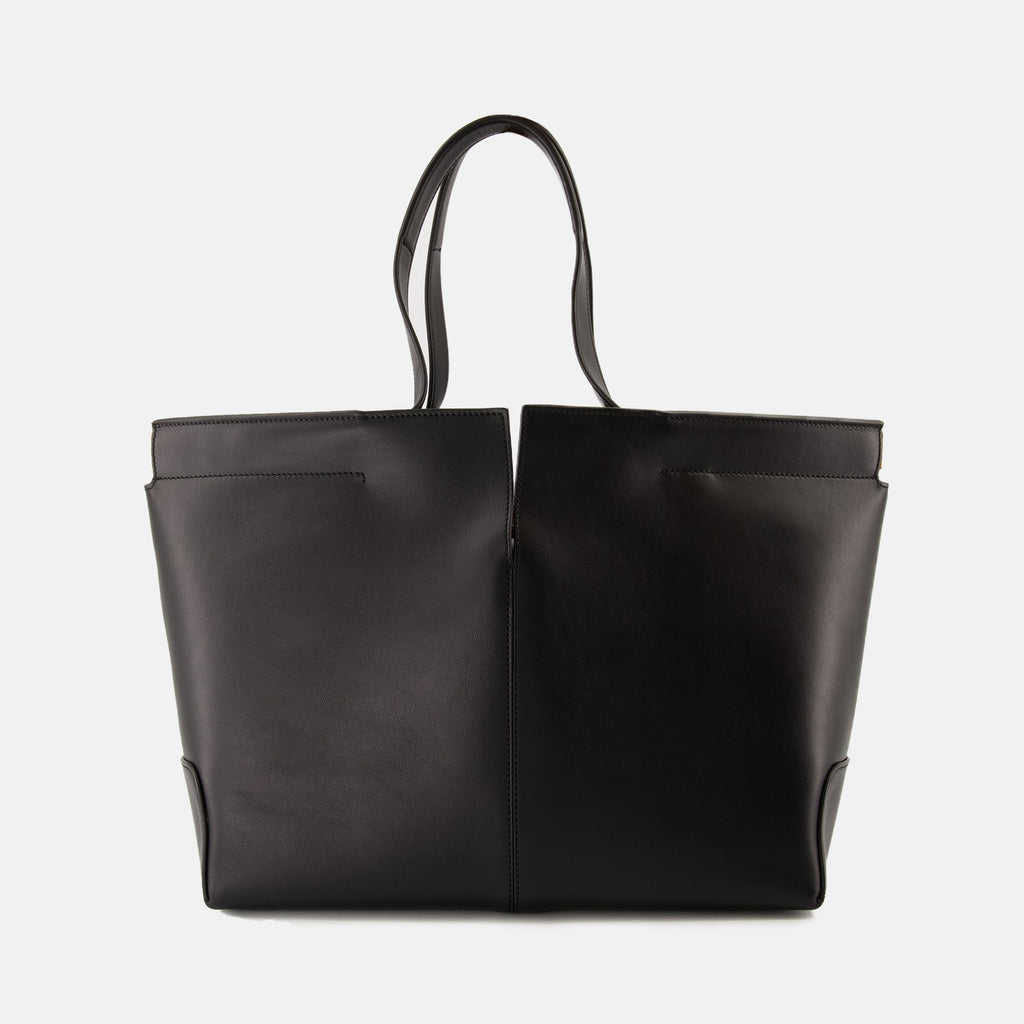 Tod's handbag, black leather bag, smooth calf leather, fashion accessory, Autumn-Winter collection