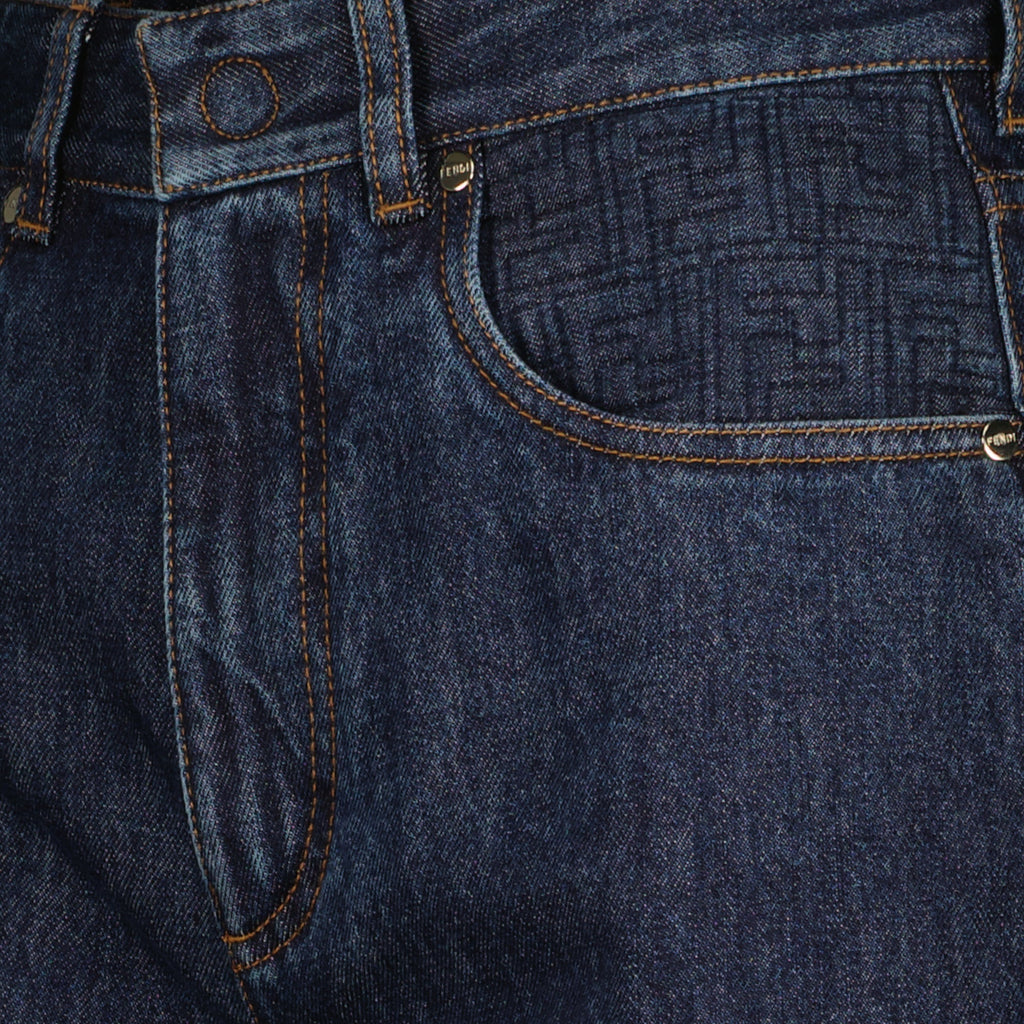 Imagem de calções de ganga da Fendi para mulheres - Temporada Primavera-Verão 2026 - Vista de Detalhe 2