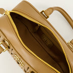 Bild der braunen, gesteppte Sac Acardie von Miu Miu für Frauen - Saison Frühling-Sommer 2026 - Detailansicht 2