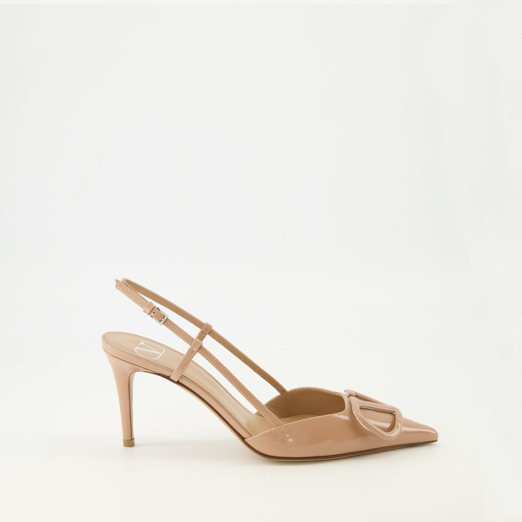 Image de Vlogo Pumps en cuir verni rose - Valentino par Valentino Garavani pour femmes - Saison Printemps-Été 2026 - Vue de côté droit