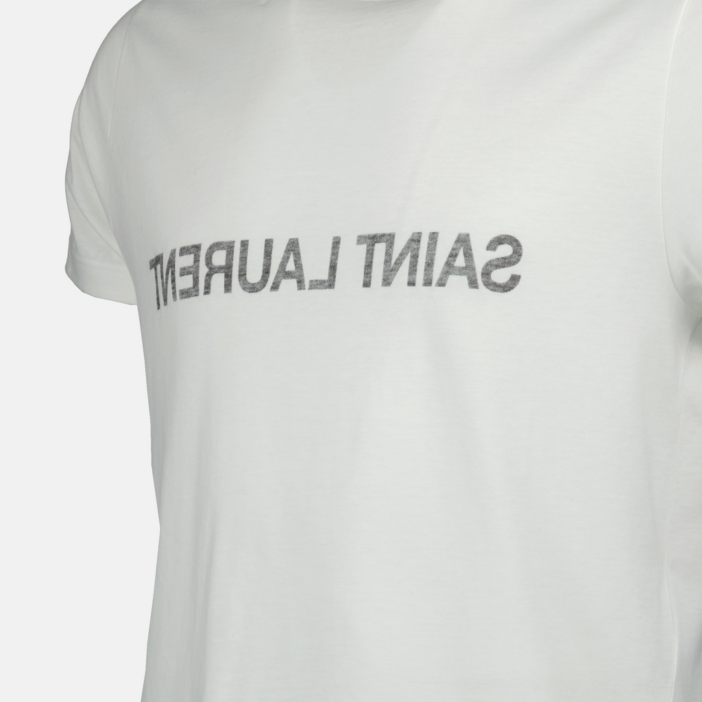 Image du T-shirt avec logo inversé de Saint Laurent pour hommes - Saison Printemps-ÉtÉ 2025 - Détail Vue 5