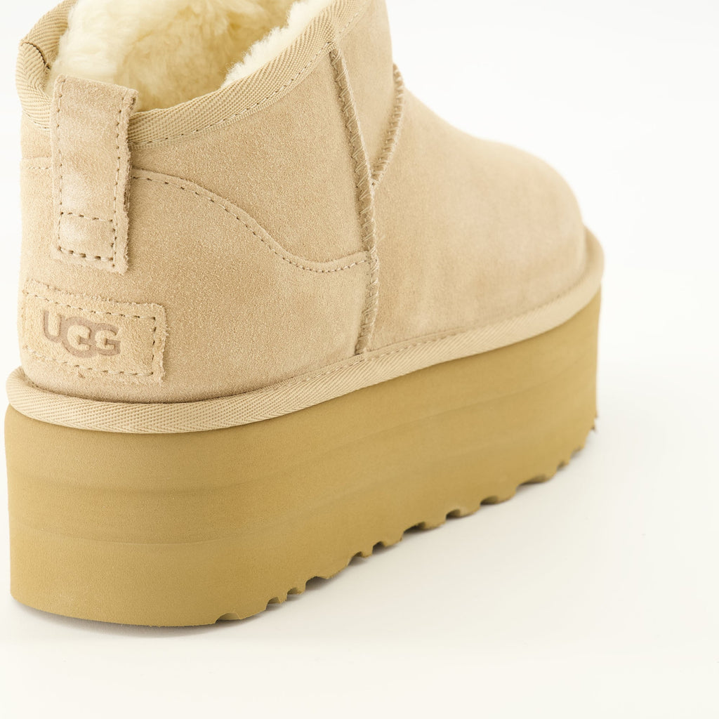Classic Ultra Mini Platform 부츠