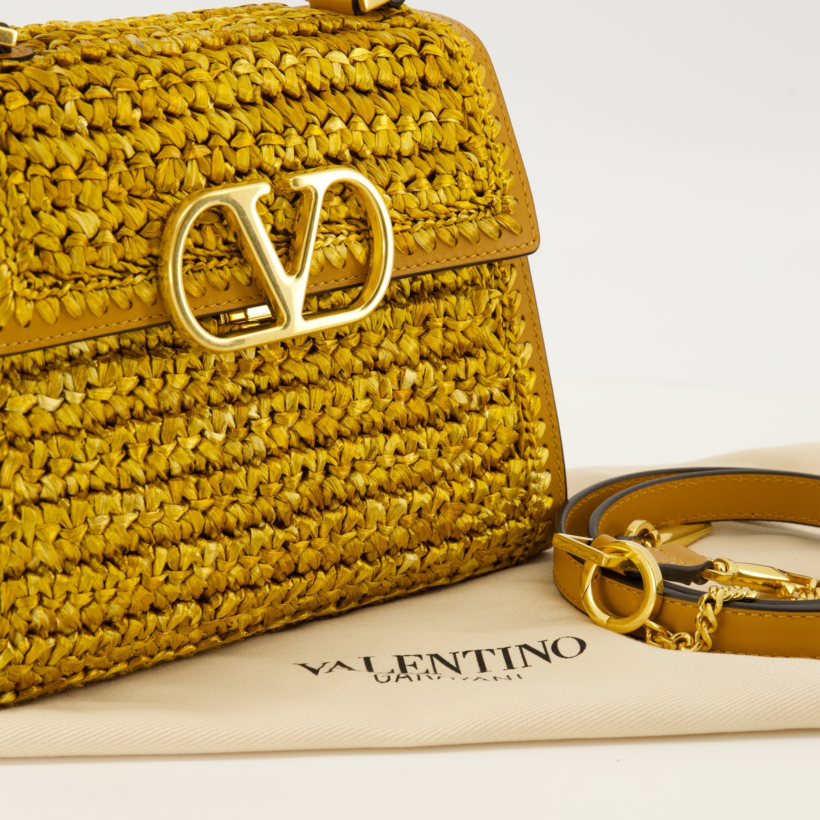 Mini V Sling Raffia Effect Bag - Valentino Garavani - Women | WE