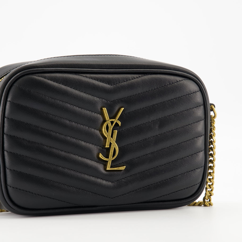 Image of Quilted Leather Lou Bag by Saint Laurent for Women - Season Autumn-Winter 2024 - Detail View 1