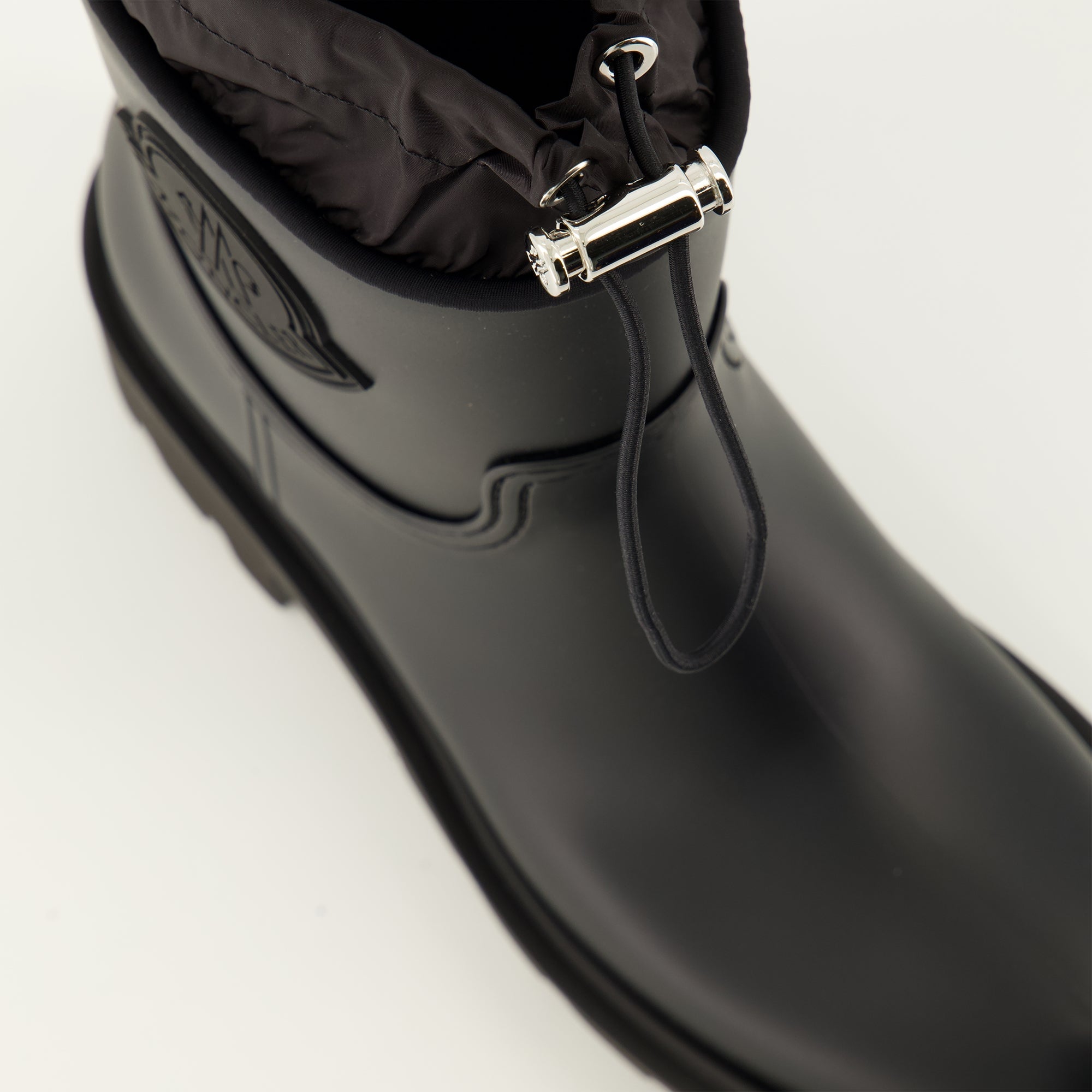 Kickstream Boots