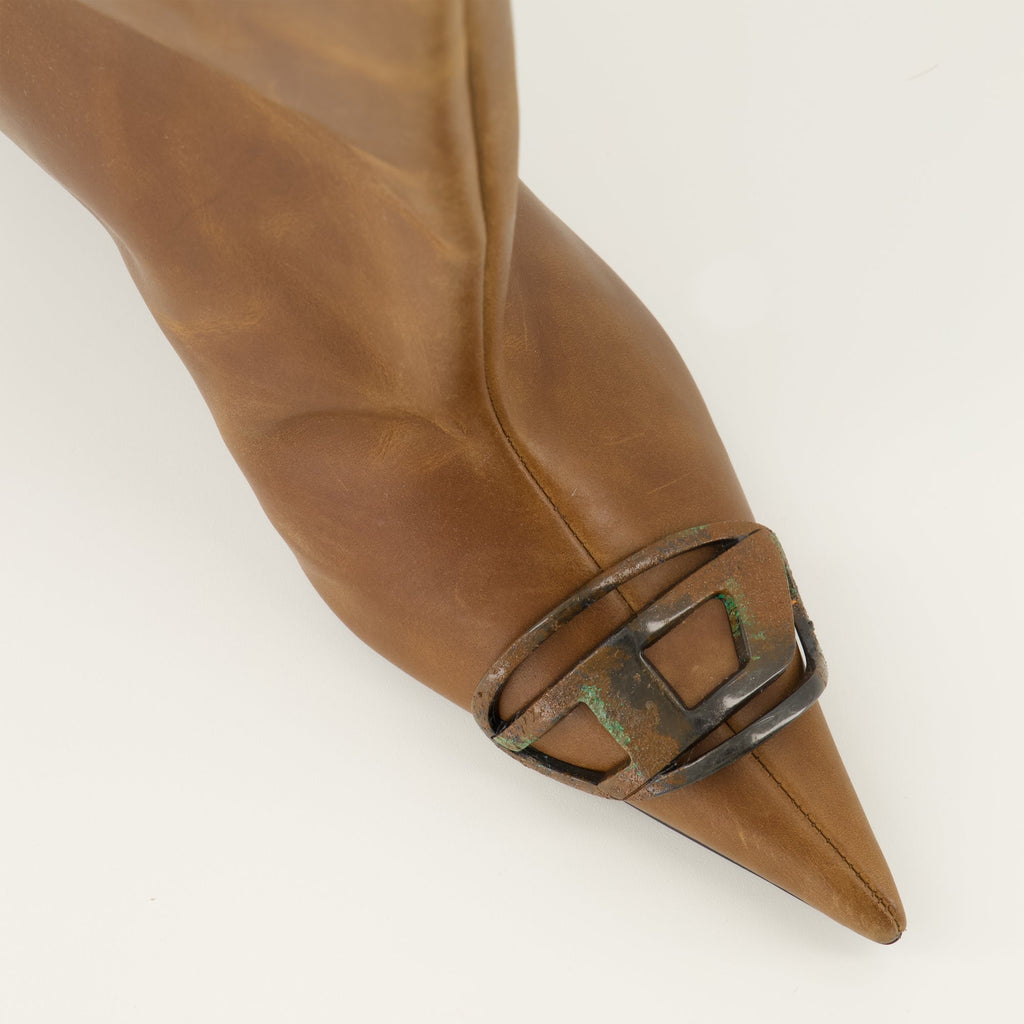 Diesel D-Venus boots, brown leather boots, slip-on boots, worn effect footwear, quality Italian boots