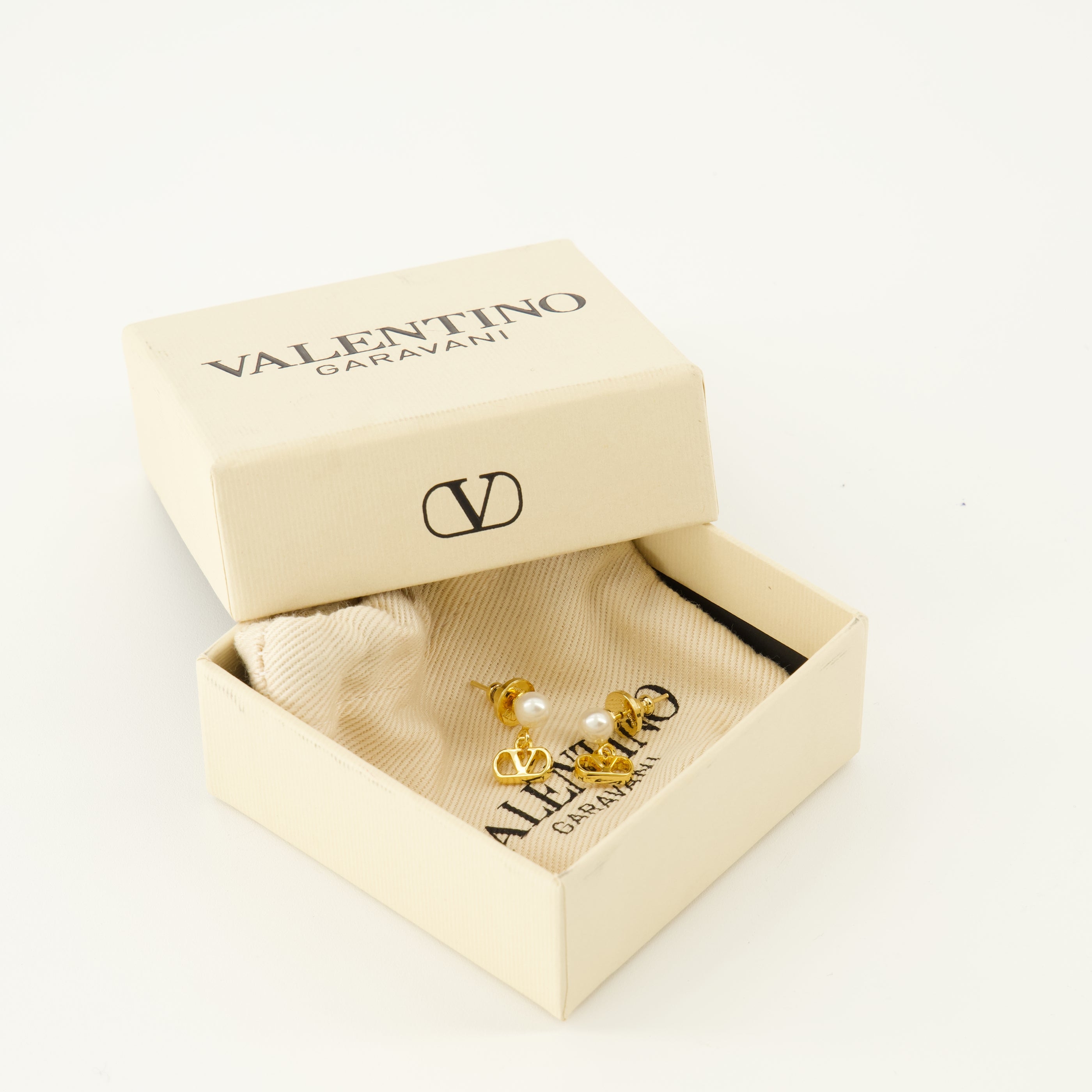 Vlogo Earrings with Beads