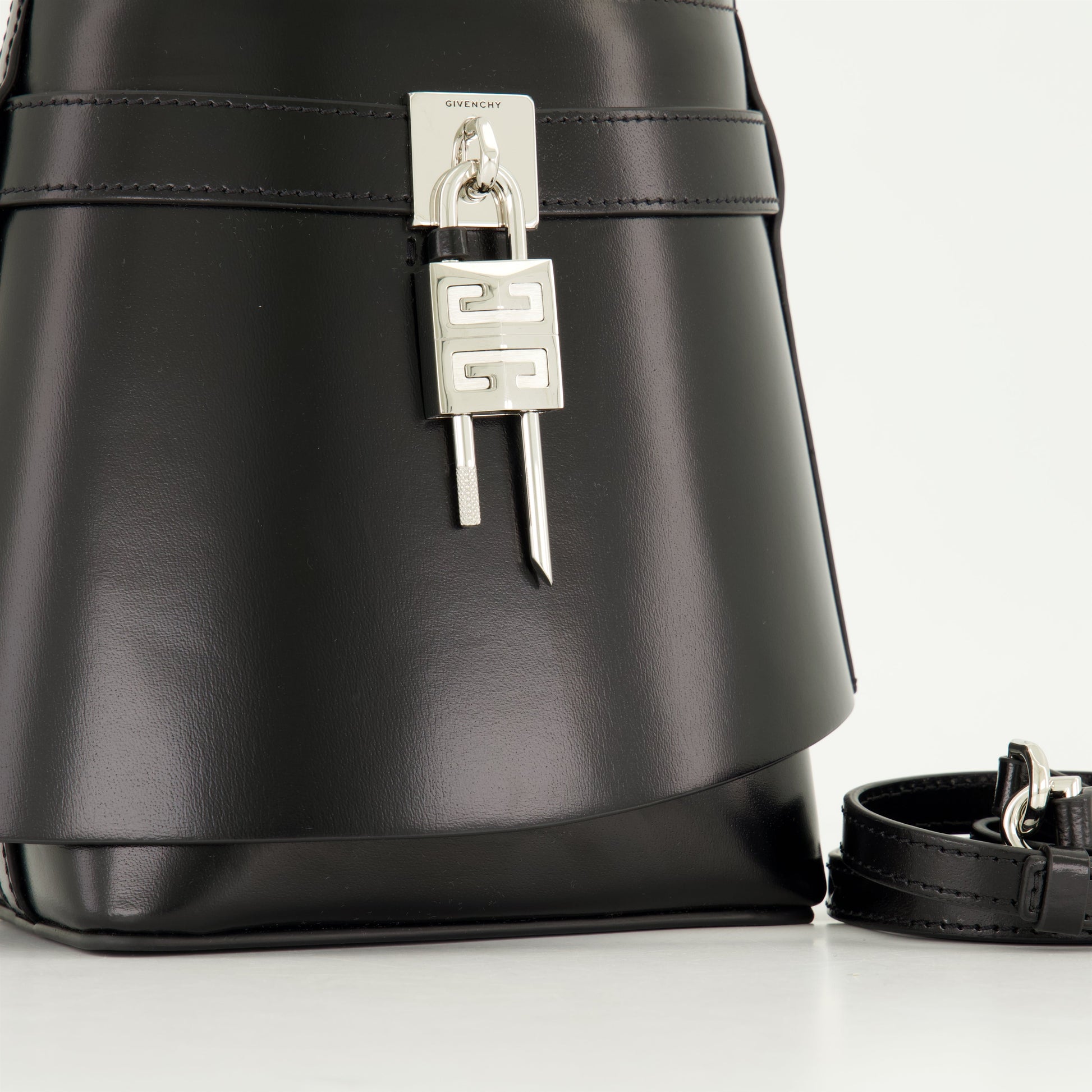 Black Leather Bag, Givenchy Shark Lock, Designer Bucket Bag, Elegant Handbag, Luxury Accessories