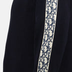 Immagine del maglione Dior Oblique blu navy di Dior per uomini - Stagione Primavera-Estate 2026 - Vista dettagli 1