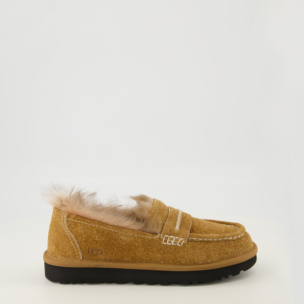 Imagem dos Mocassins Ellis da Ugg para Mulheres - Temporada Primavera-Verão 2026 - Vista Lateral Direita