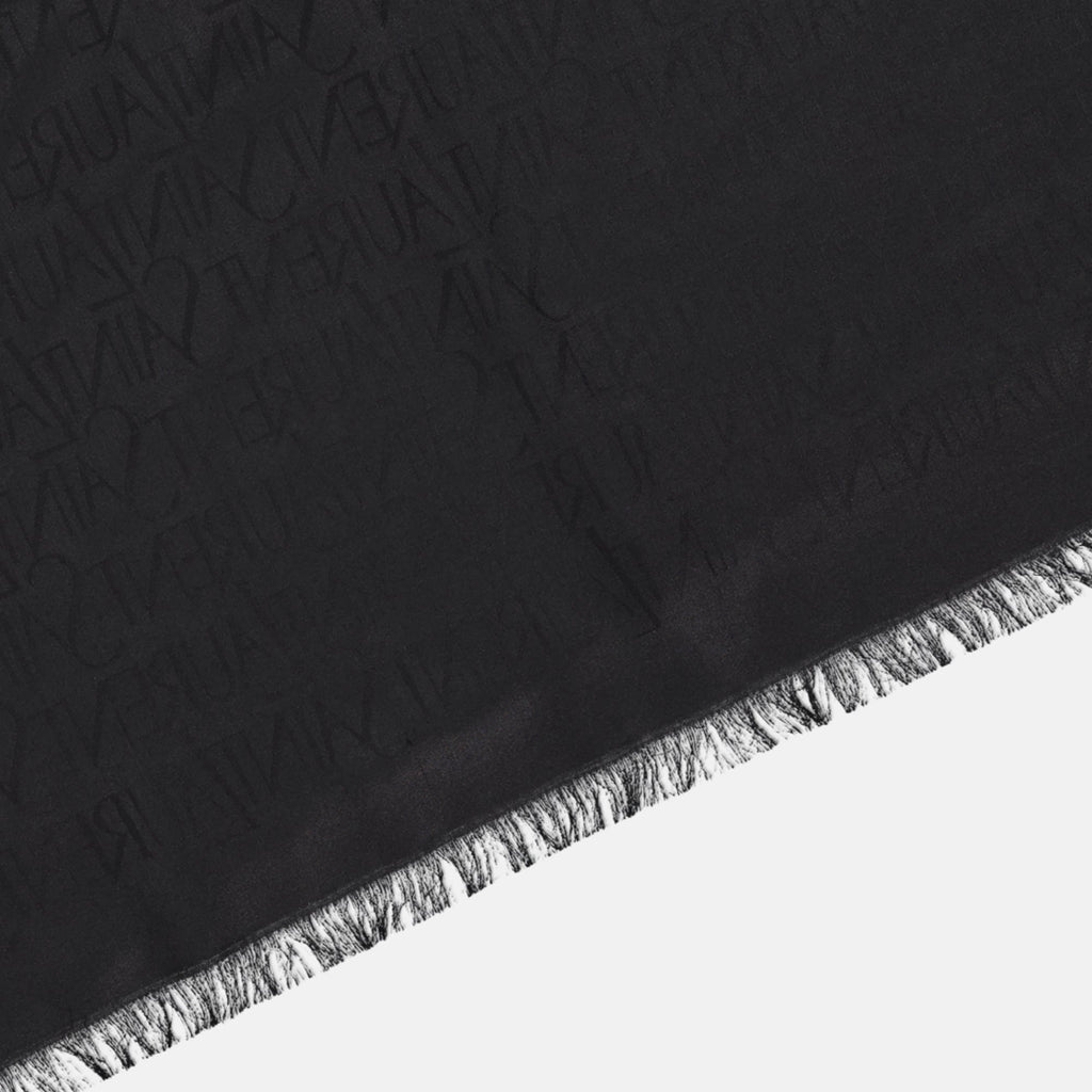 Bild eines quadratischen Seiden- und Wollschals von Saint Laurent für Männer - Saison Herbst-Winter 2025 - Detailansicht 2