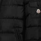 Immagine della giacca in piuma Maya di Moncler per uomini - Stagione Autunno-Inverno 2025 - Vista dettagli 5
