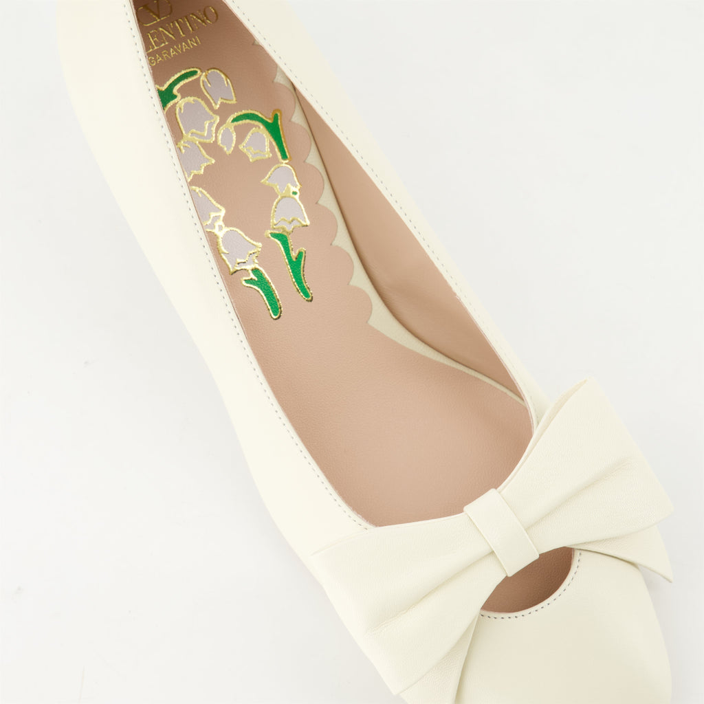 Esacrpin Bowo, slip-on shoes, Valentino Garavani, laminated leather shoes, luxury footwear