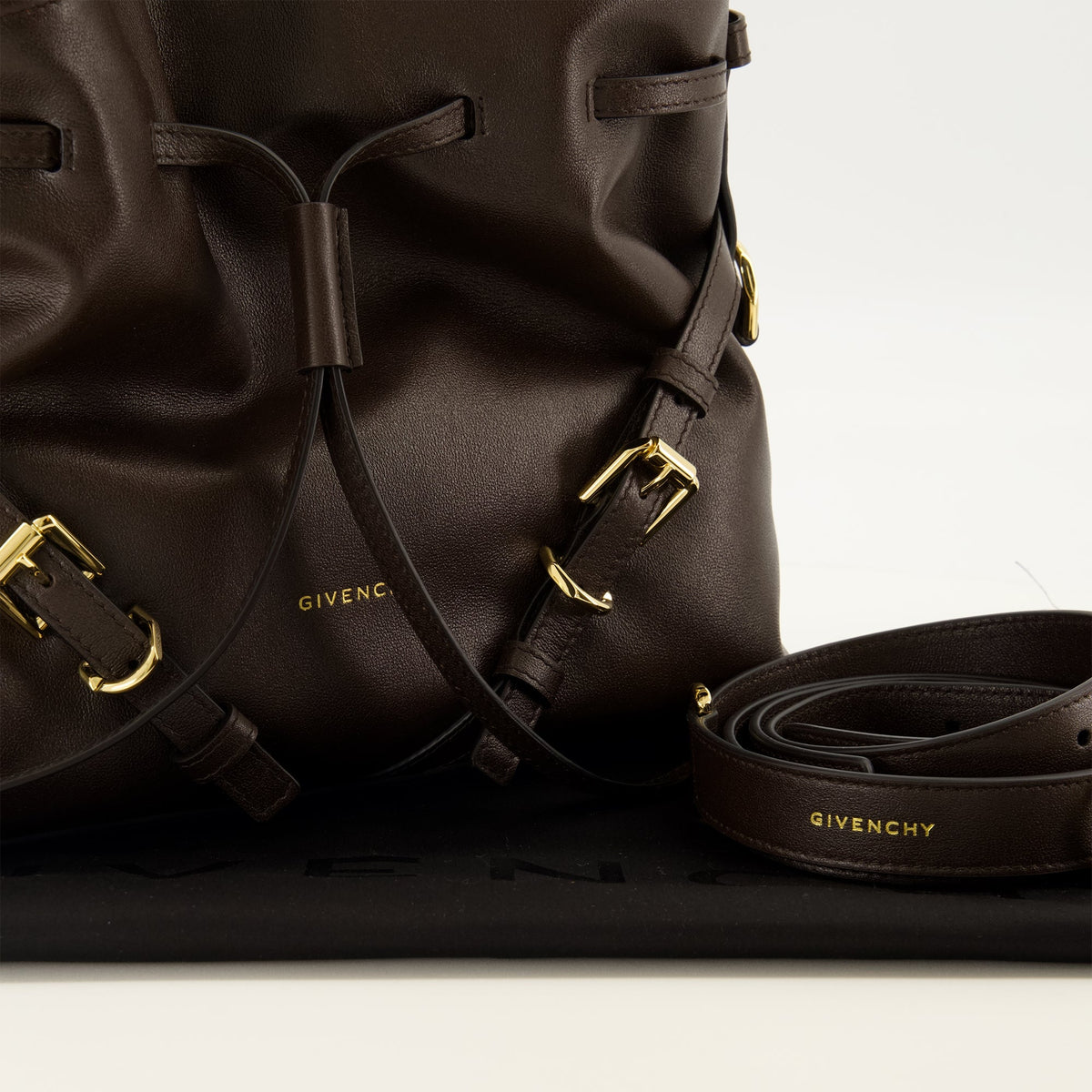 Voyou Bucket Bag in Brown