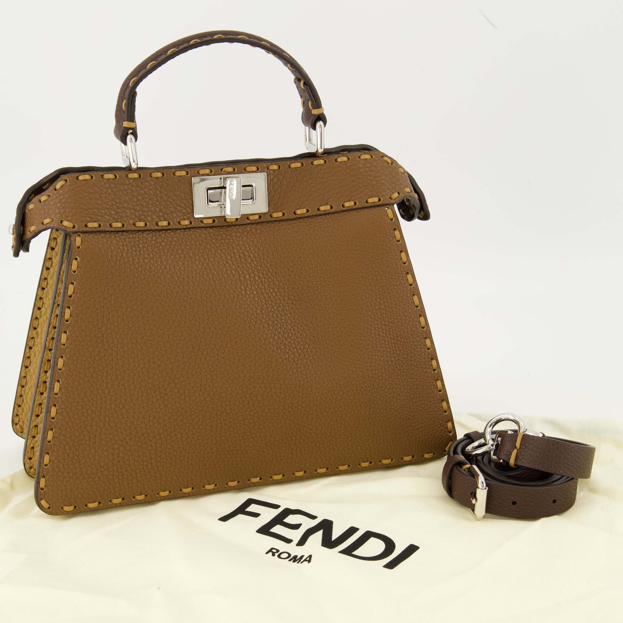 販売販売店 フェンディ FENDI ピーカブー ISeeU ハンドバッグ レザー